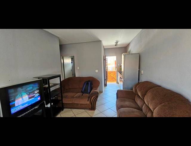 2 BEDROOM APARTMENT FOR SALE IN LOTUS GARDENS
